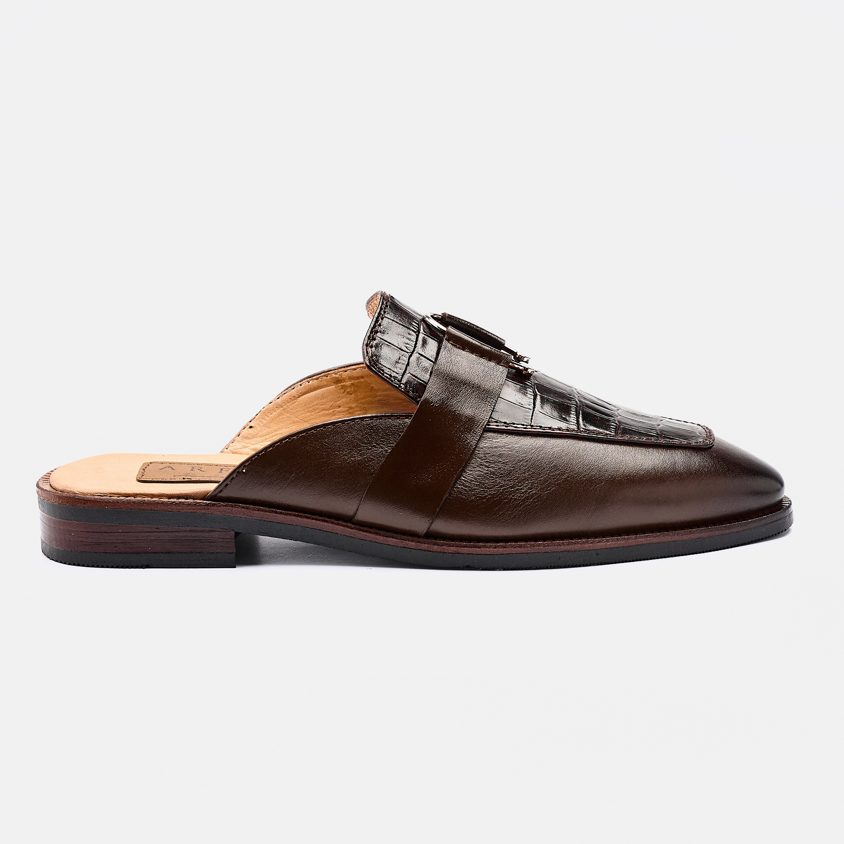 Ring Strap Half Shoe Embossed Cocoa