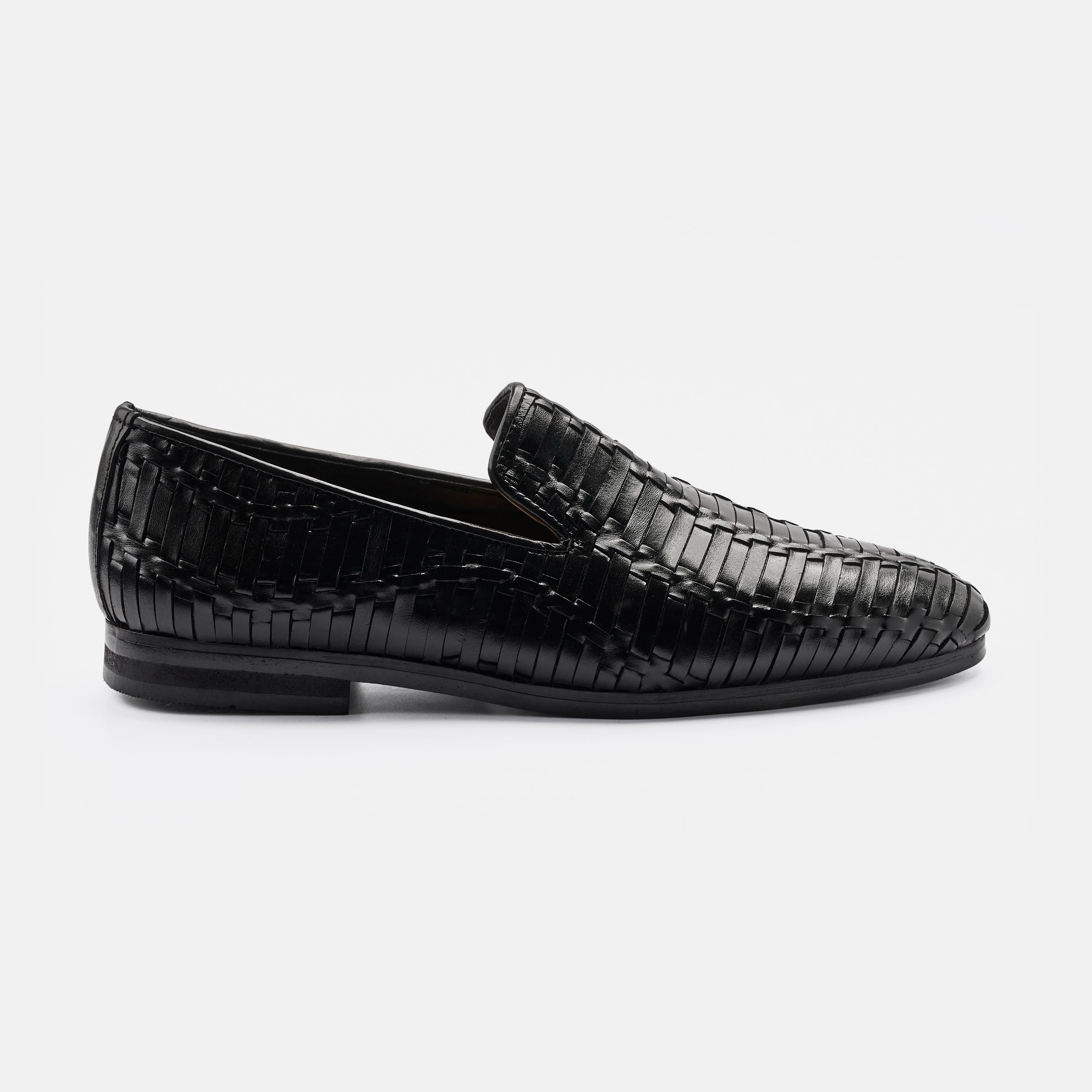 Curve Woven Black Loafer