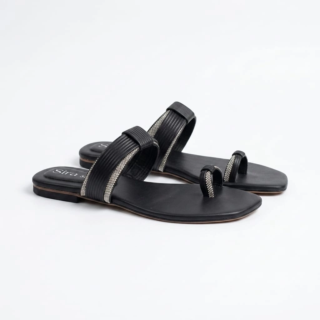 Sira Noir Edge Toe-Ring Slides