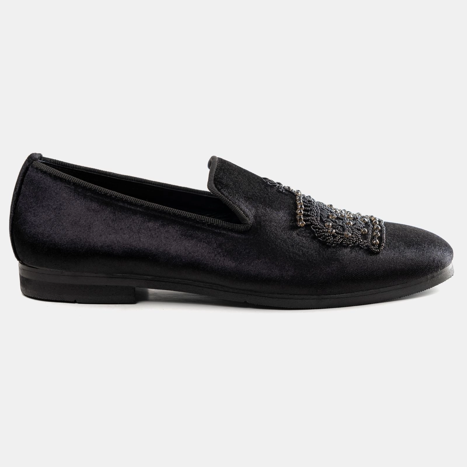 Stone-worked Crown Slip-On Black on Black