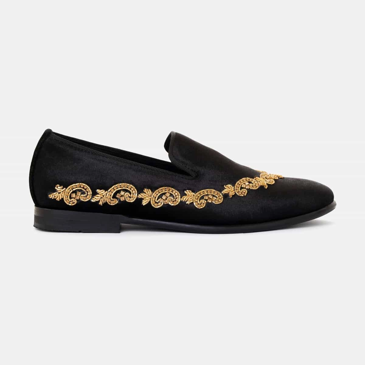 Chained Zardozi Velvet Slip-On