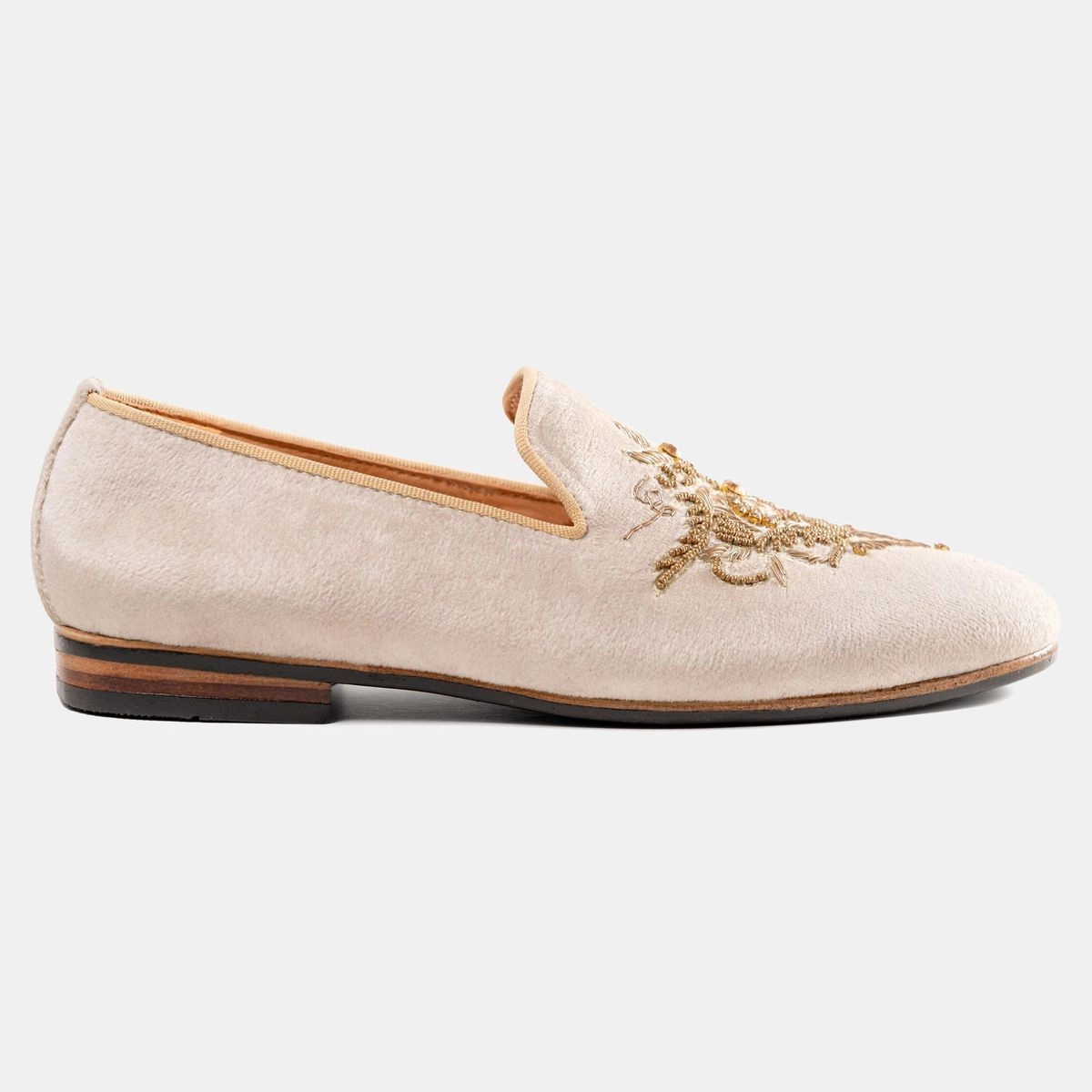 Z34 Artistic Golden on Offwhite