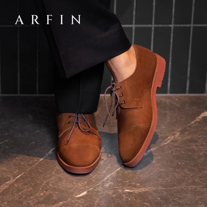 Classic Suede Derby with Lightweight Red Sole Image