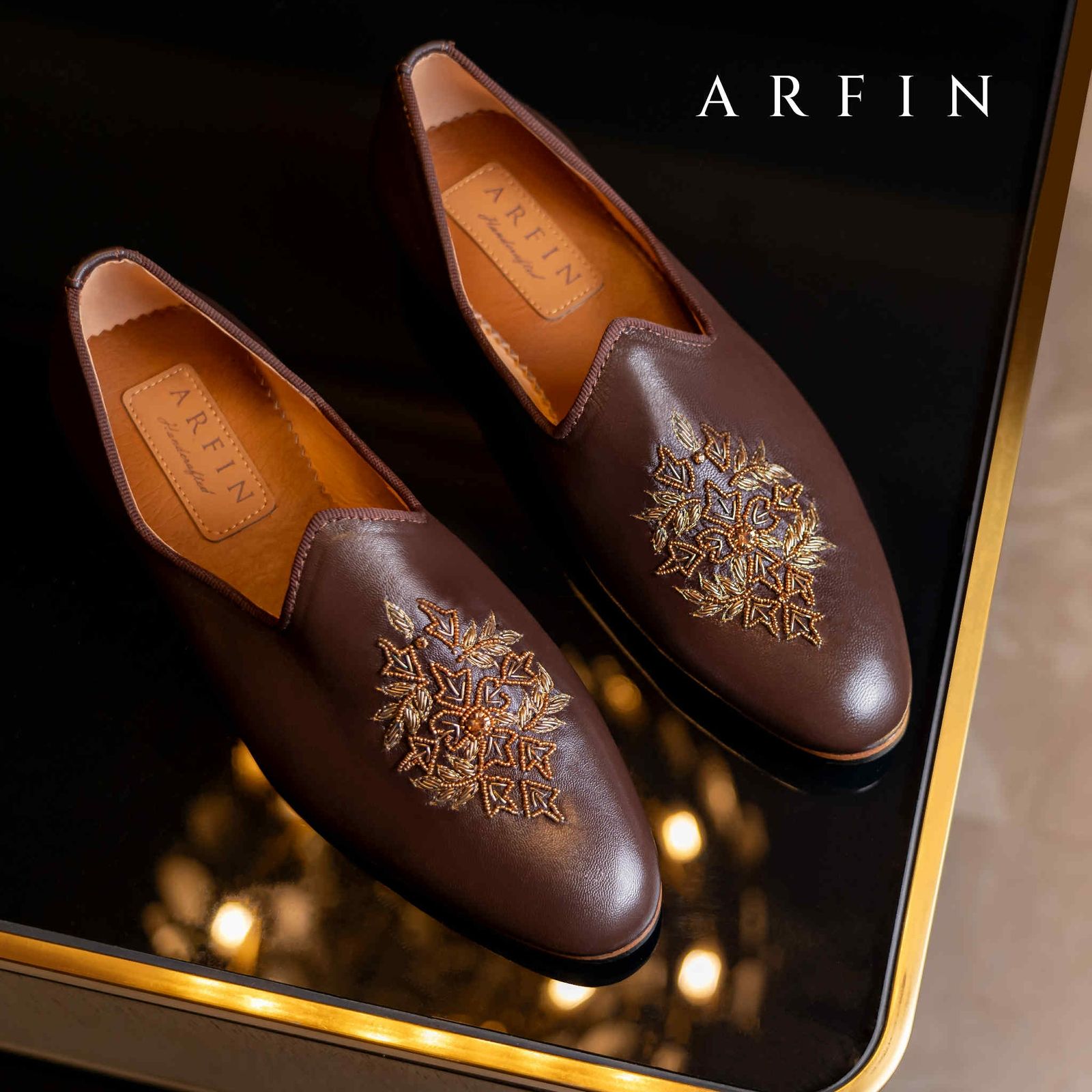 Z42 Cocoa Leather Zardosi Mojari Loafer Image