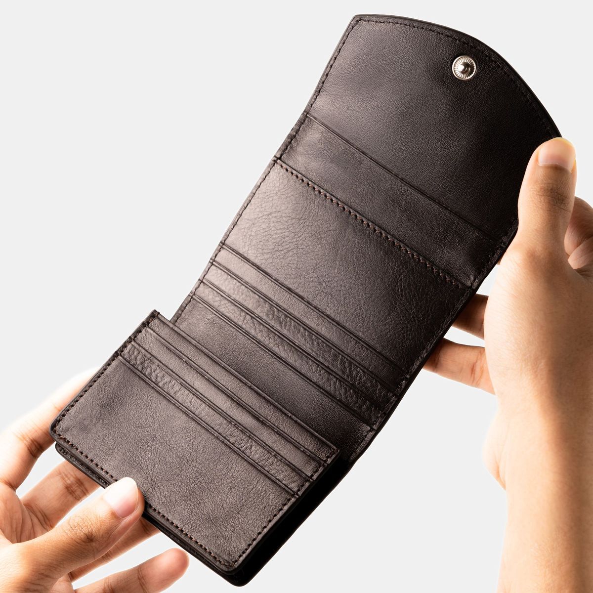 Trifold Multi Wallet Cocoa Image