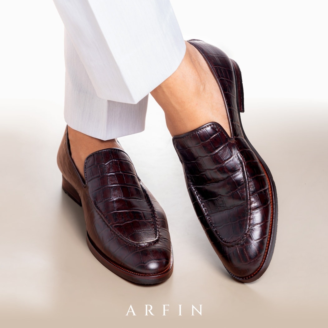  Croc Plain Stitch Loafer Image