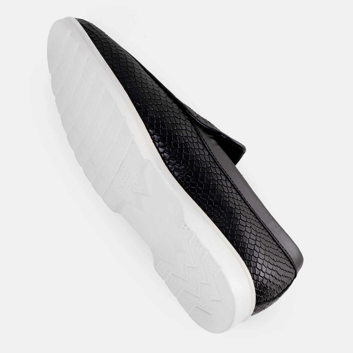 Lightweight Black Liz Comfy Loafer Image