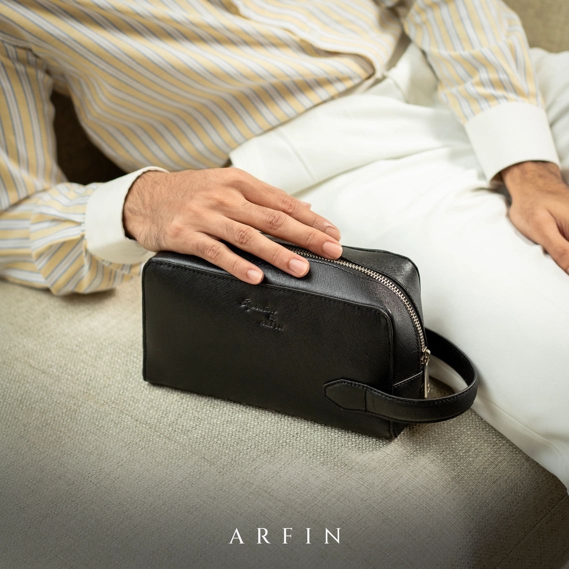 Saffiano Toiletry Bag with Handle Black Image