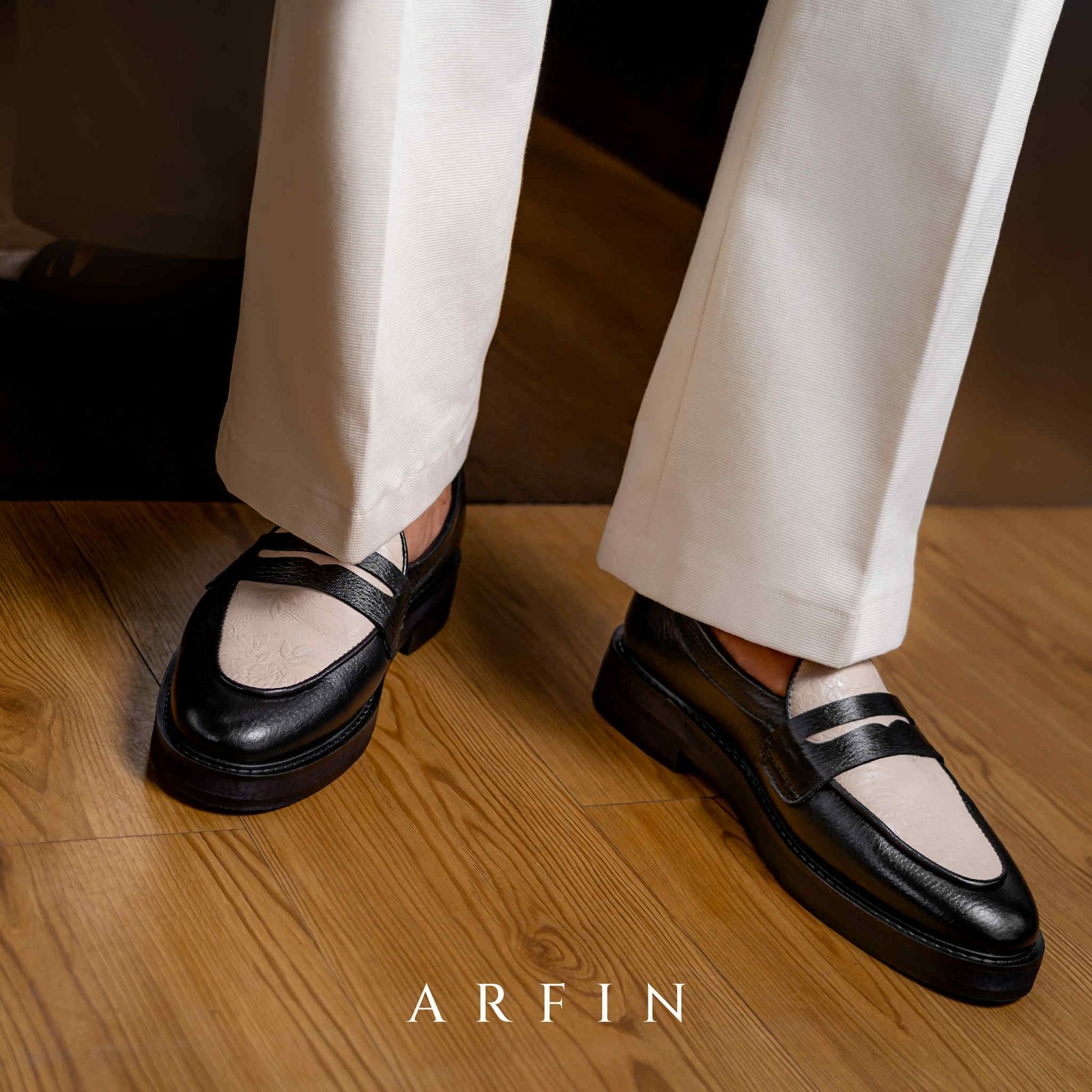 Black X White High Sole Penny Image