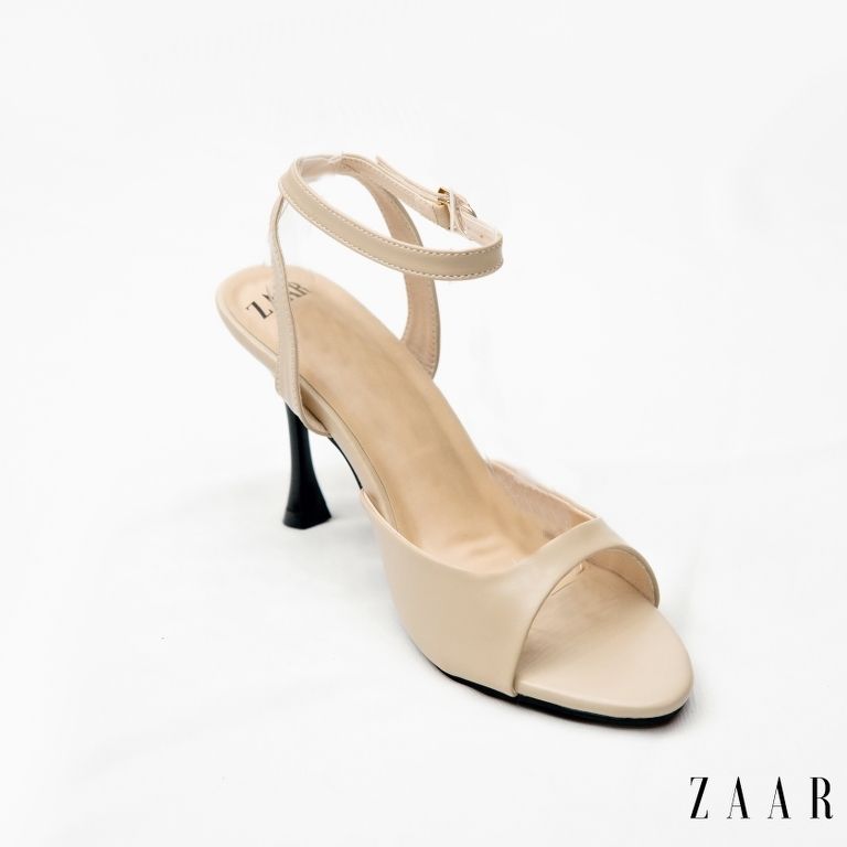 Vogue Vantange in Beige