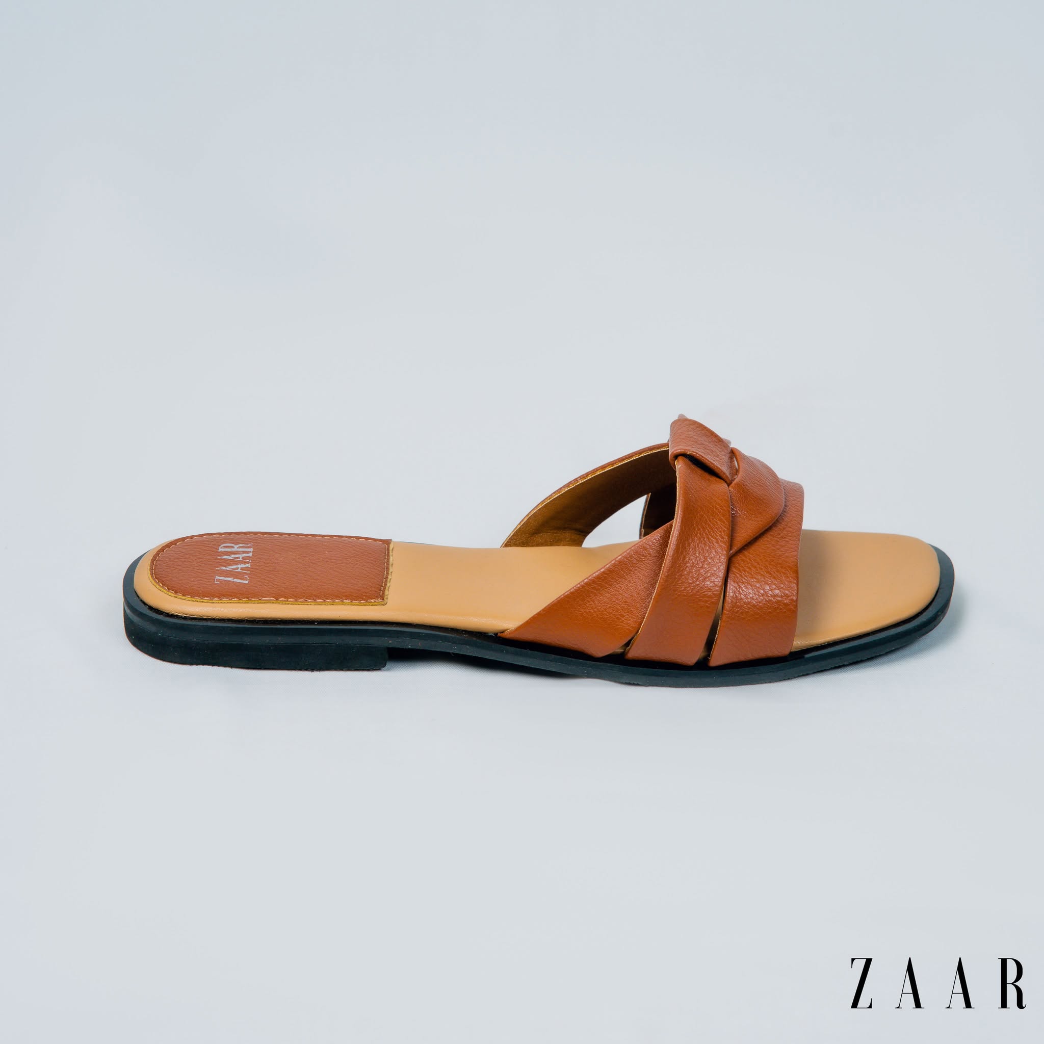 Trelis in Brown