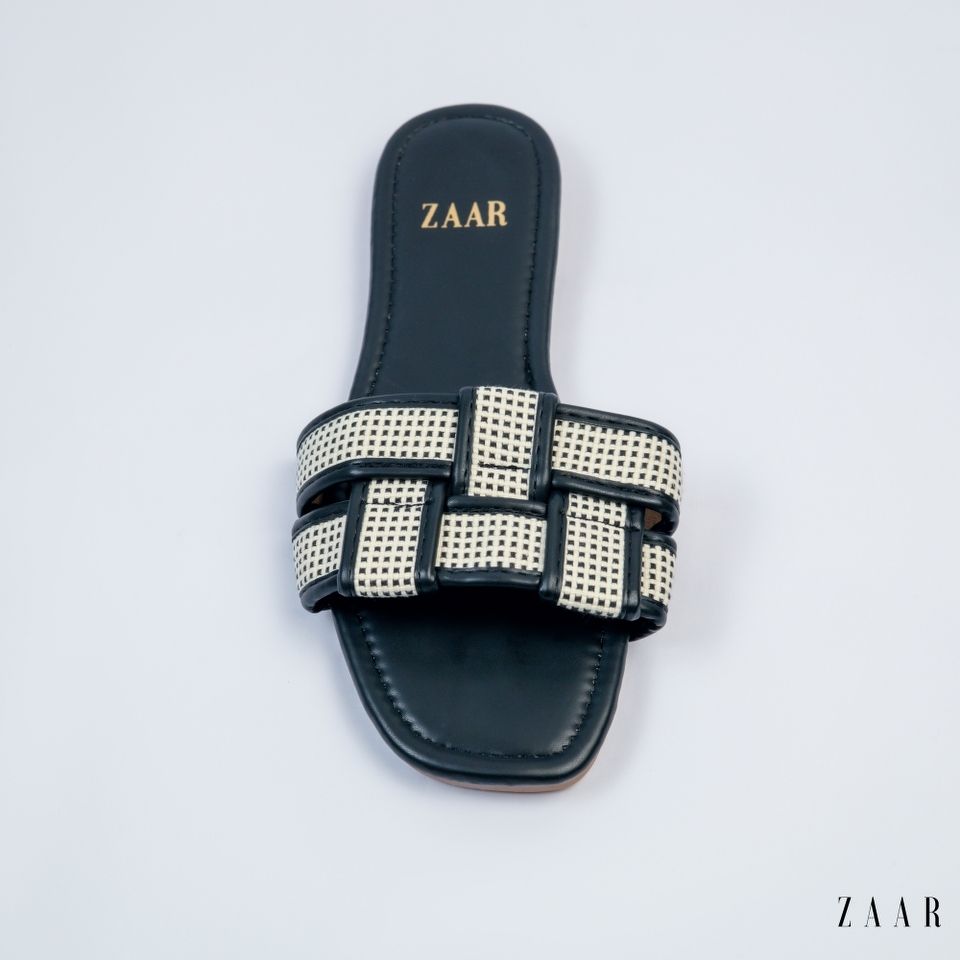 Vesta in Midnight Black