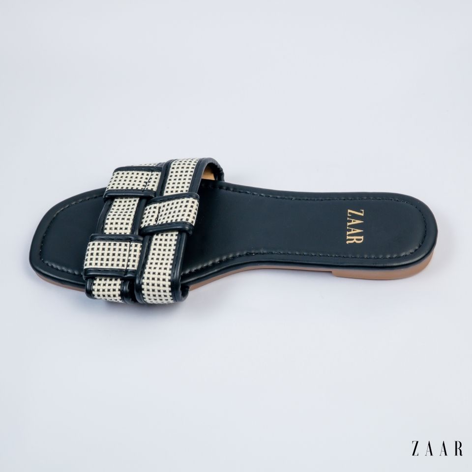 Vesta in Midnight Black