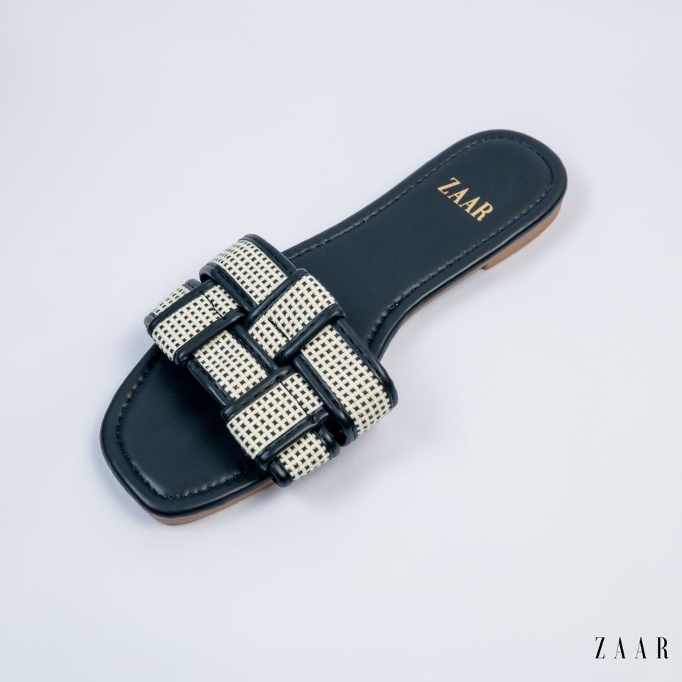 Vesta in Midnight Black